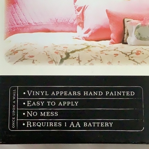 Once upon a wall NWT - unique Vinyl Wall clock - Picture 3 of 8